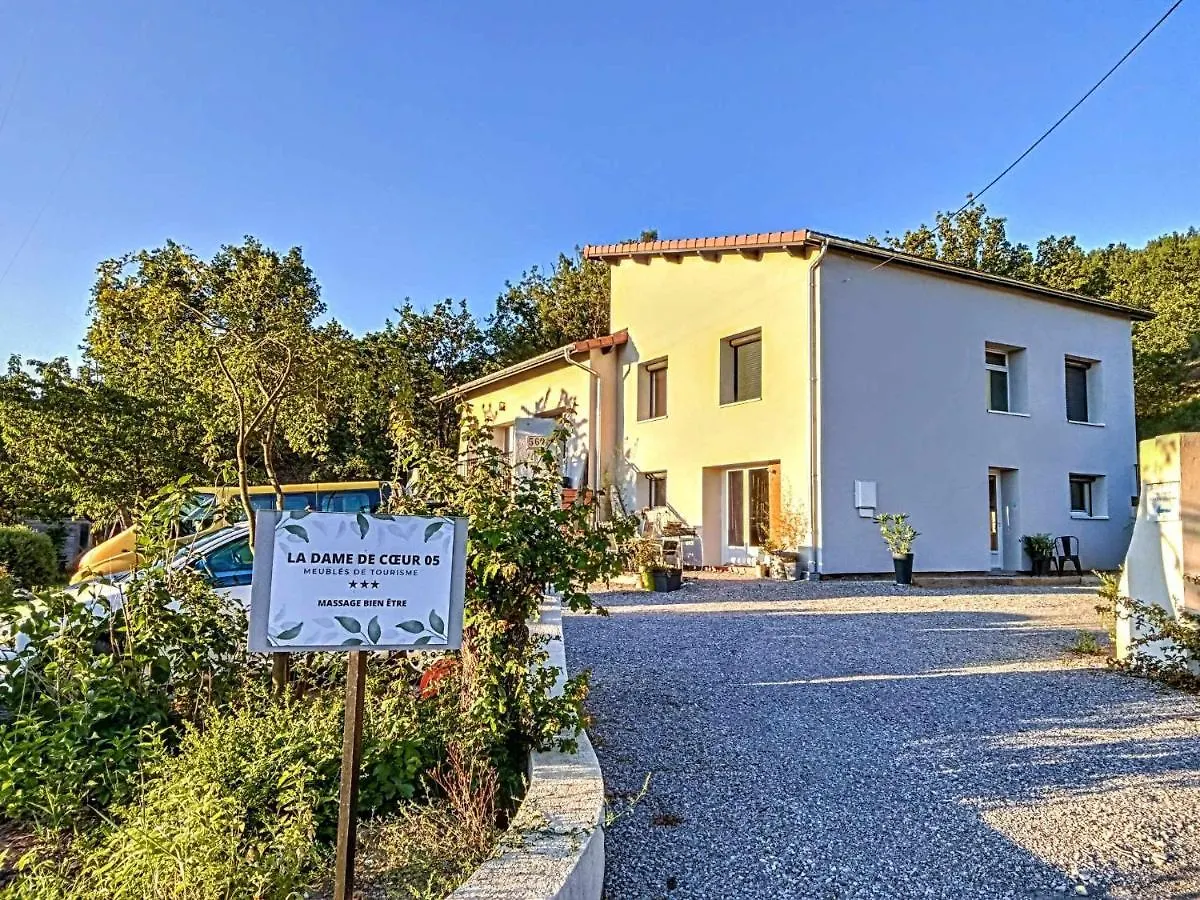 Appartement La Dame de cœur 05 à Antonaves