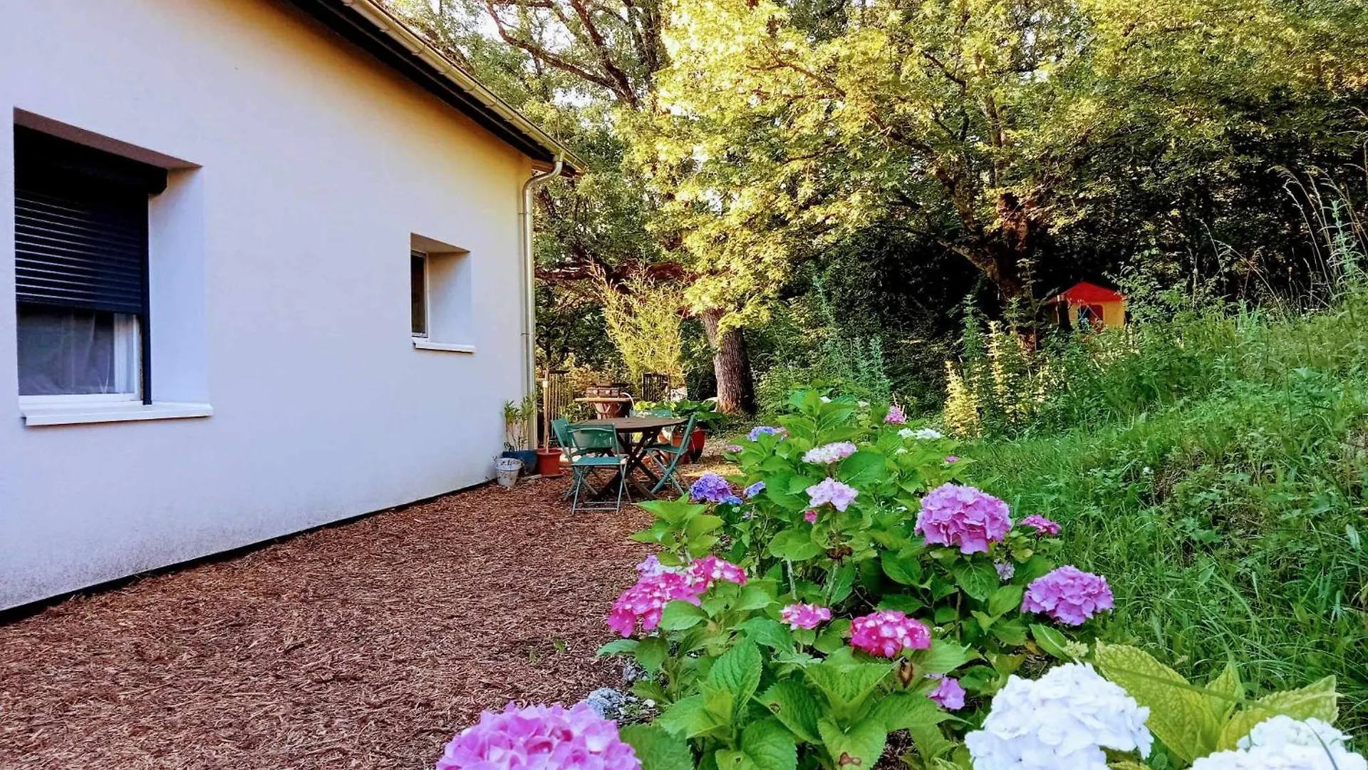Appartement La Dame de cœur 05 à Antonaves 0*,  France
