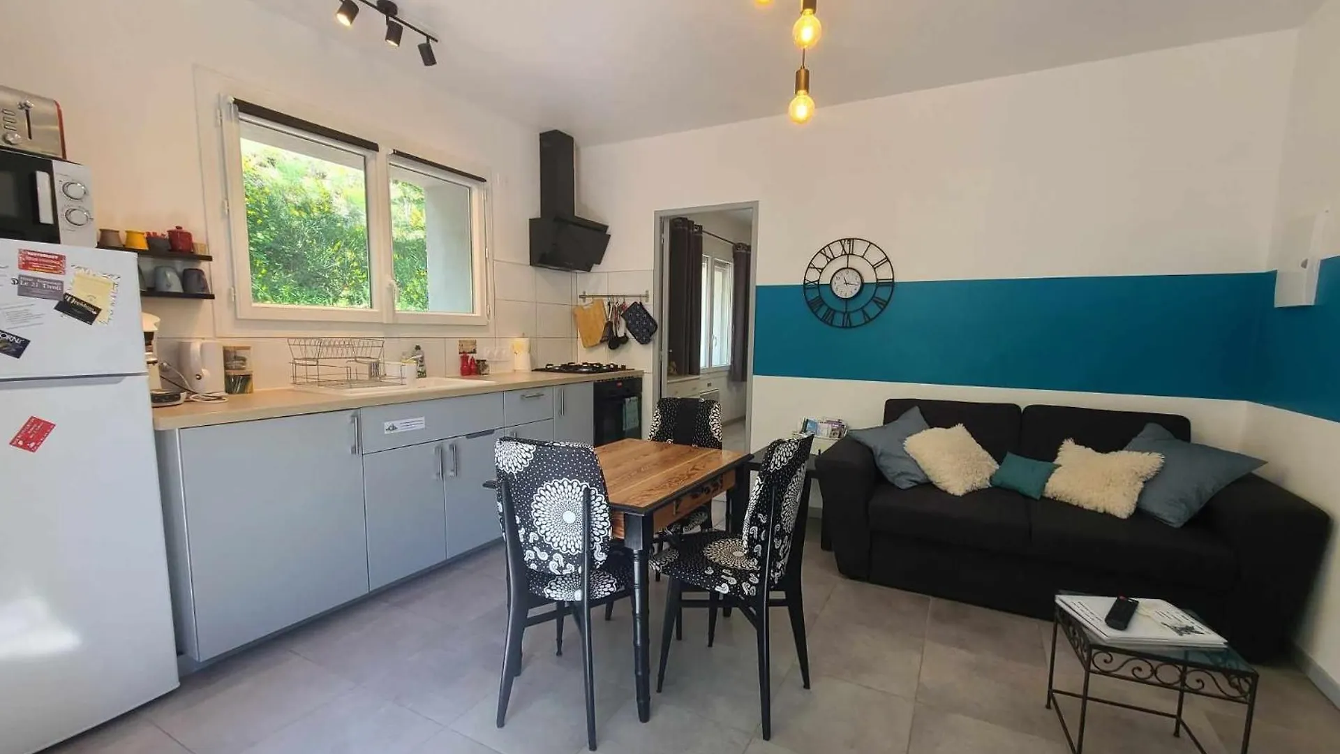 Appartement La Dame de cœur 05 à Antonaves 0*,  France