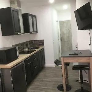 https://le-studio-de-moliere.hotels-rhonealpes.com