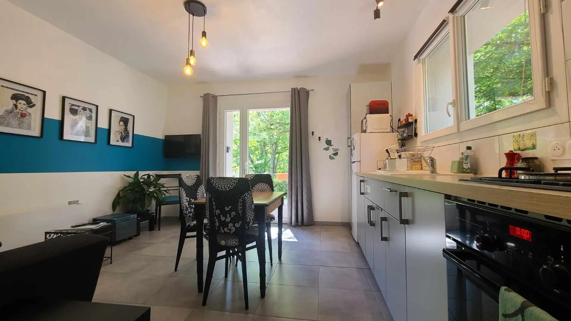 La Dame De Coeur 05 Apartment Antonaves